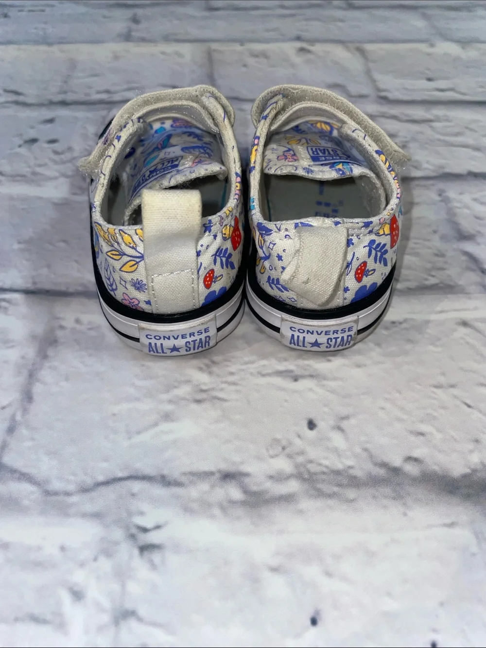 Converse Chuck Taylor All Star Low TD 'Butterfly'. Size 3